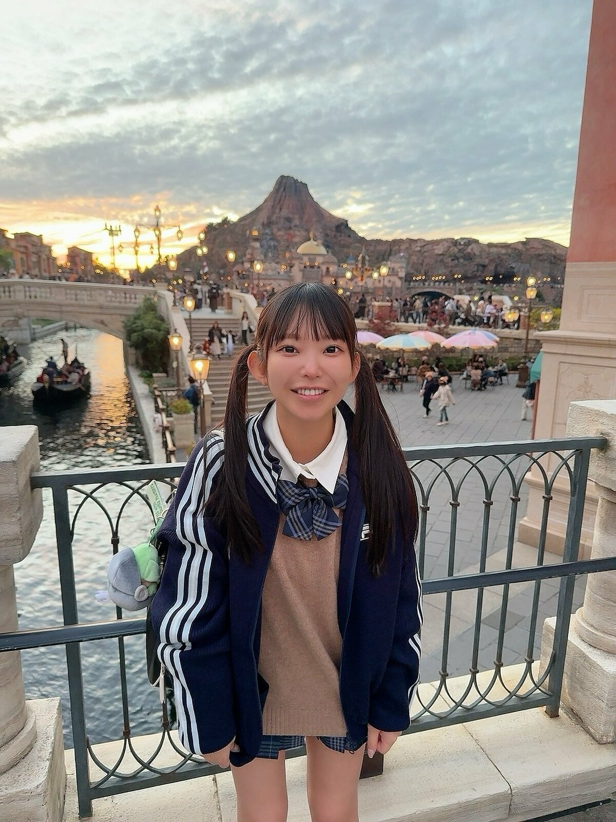 長澤茉里奈(30) 】 「人生最後になりそうな制服ディズニー笑」 オフ