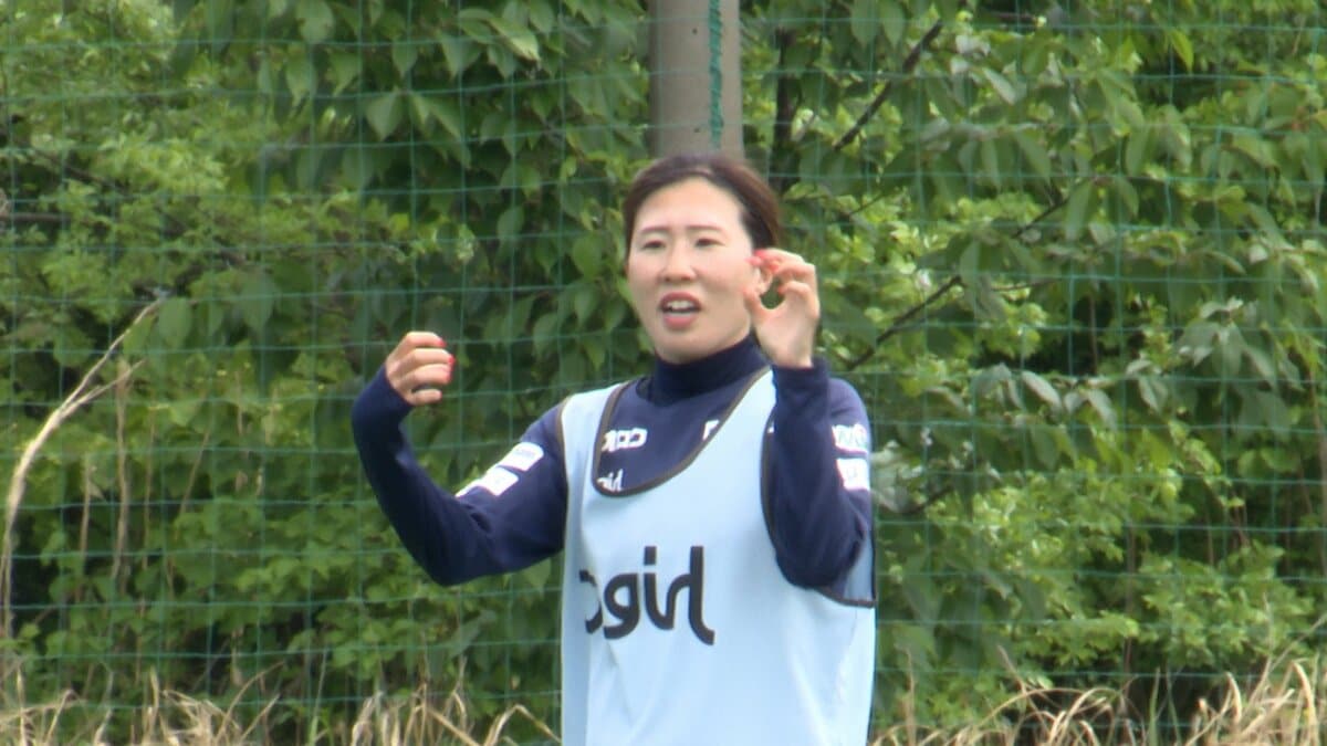 サムネイル_引退する川村優理選手を「いい形で送り出したい」 橋川和晃監督も新潟ラストマッチ アルビレックス新潟レディースが強豪ベレーザ戦へ