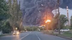 ウクライナがロシア軍用飛行場を新たに攻撃　少なくとも3基の燃料タンクが破損| TBS CROSS DIG with Bloomberg