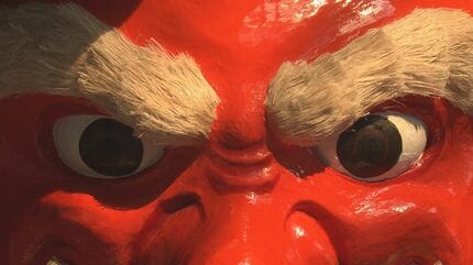 琴平神社『天狗の面』を修復し正月準備 「赤い面の『大天狗』は山で