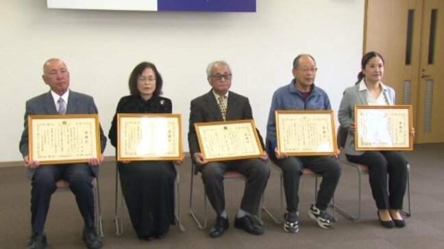 「なんとかせんといかん」テニスサークルの試合中に突然倒れた男性に連携して胸骨圧迫、AEDも使用して心肺蘇生 愛媛県・伊予消防|TBS NEWS DIG