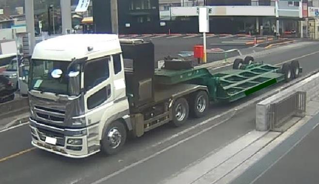 大型トレーラーを無許可で通行 法令の車幅を70cm超え大型バスのドアミラーと接触 運送会社経営者らを書類送検　|　愛媛のニュース - Nスタえひめ｜あいテレビは6チャンネル