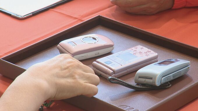 ガラケーに眠る懐かしの写真が復活  「子どもの写真、懐かしい」20年前の携帯電話のデータも　|　石川県のニュース｜MRO北陸放送