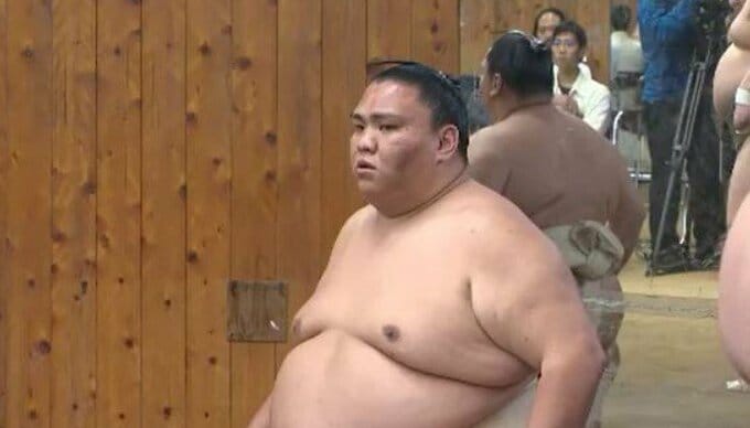 御嶽海は4場所連続で負け越し…大相撲初場所10日目　同じ大関経験者の正代に押し出しで敗れる　7連敗で2勝8敗　|　SBC NEWS | 長野のニュース | SBC信越放送