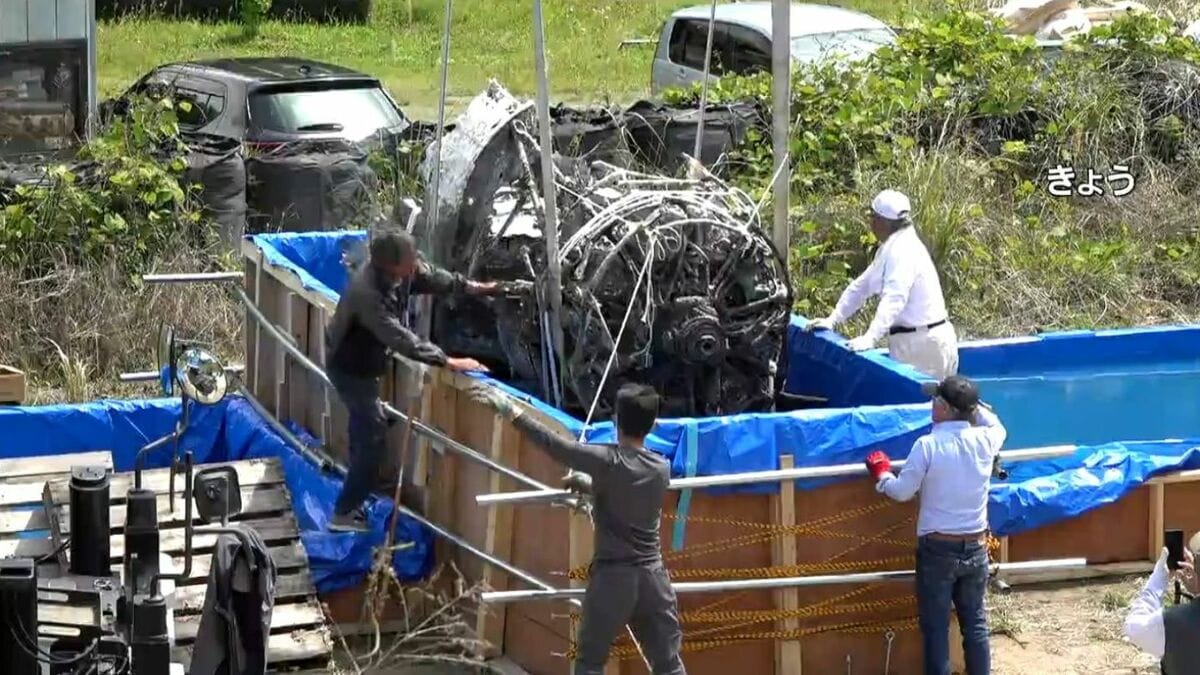 戦闘機「紫電改」の胴体がプールへ　搭乗の林大尉の命日に…展示に向けて塩抜き