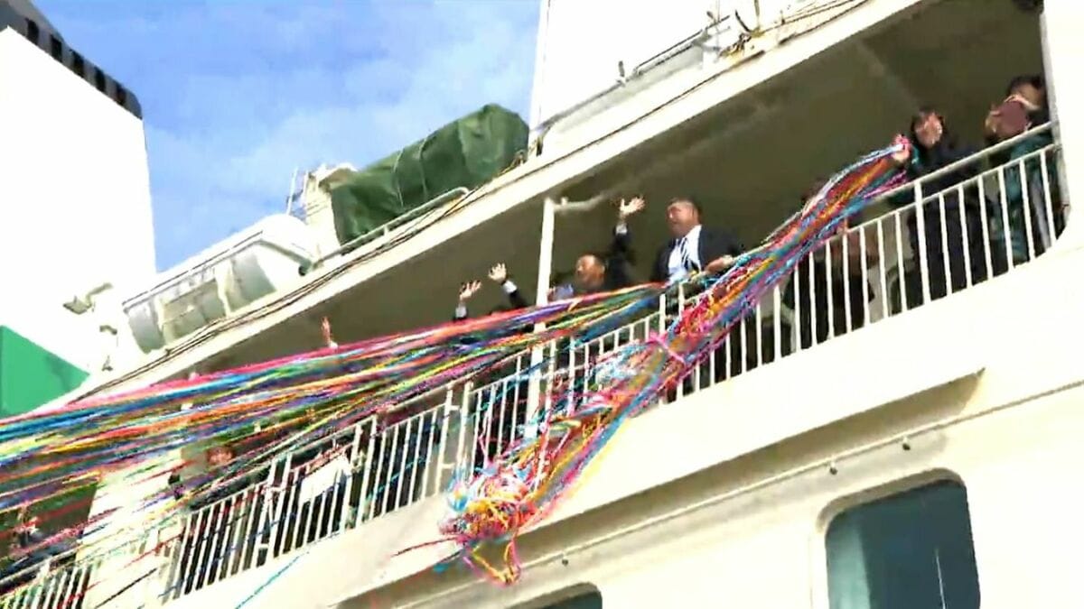 「全力で島の子どもたちのために頑張る」三島村に赴任する教職員15人の出発式　鹿児島