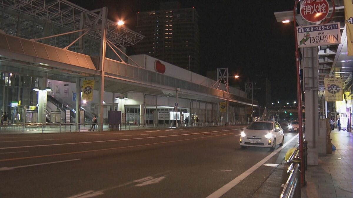 路線バスとタクシーが接触 タクシーに乗っていた客1人が軽傷か バスの乗客にけがなし 岐阜市