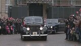 デンマークで新たな国王誕生　宮殿前で市民が祝福　世界で唯一の女性君主が退位|TBS NEWS DIG