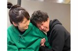 俳優・山崎樹範さん・吉井怜さん夫妻　ラブラブショットを披露　「一生この人に甘えて生きる」「一生甘えてください笑」　|TBS NEWS DIG