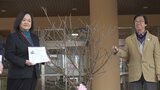 優雅で甘い香りが広がる「春めき」桜を県立盲学校に寄贈 クラシエの社会貢献活動 山梨|TBS NEWS DIG