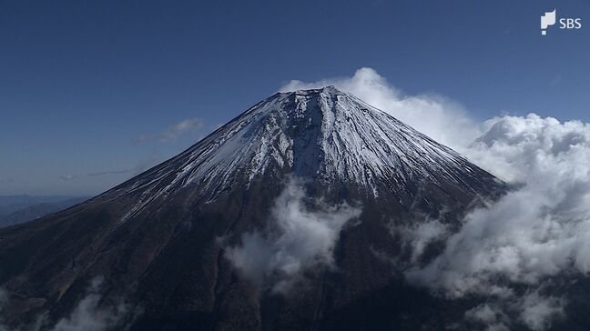 「登山道がふさがれているが無視して脇道を進みます」冬の富士山で相次ぐ遭難…中国SNSで「バリケード突破」指南動画が拡散=静岡|TBS NEWS DIG