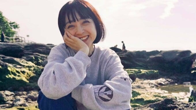 【 安達祐実 】水辺にビーサンでキラキラ笑顔「息抜きできたかな？」　フォロワー反応「この写真に癒された」連休の過ごし方集まる|TBS NEWS DIG
