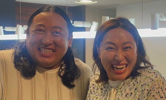 【ロバート秋山・丸山礼】　そっくり２ショットを公開　「兄弟みたいでとても楽しそう♪」　ＷＥＢで反響|TBS NEWS DIG