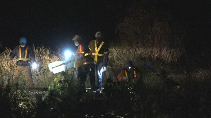 【続報】軽乗用車が踏切に立ち往生　列車と衝突事故　1人は胸の骨を折る重傷　60～80代の女性3人搬送　富山|TBS NEWS DIG
