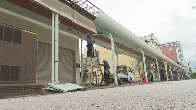 「寂しいが、青い空が見える明るい街へ」　甲府市中心商店街のアーケード撤去始まる|TBS NEWS DIG
