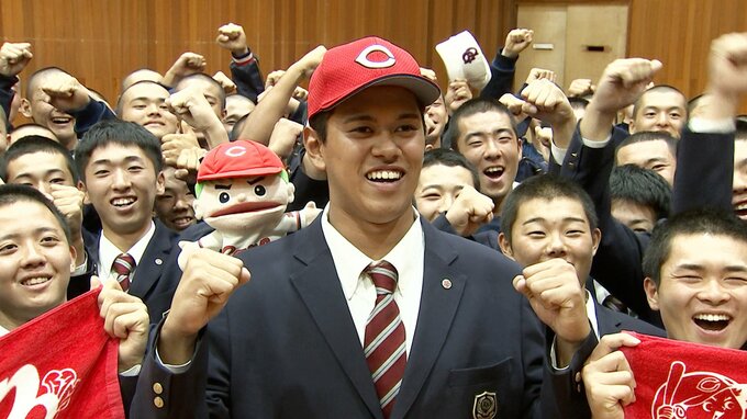 【ドラフト】広島5位指名の身長2ｍ右腕、千葉学芸高校・菊地ハルン「これからも野球で恩が返せるように」|TBS NEWS DIG