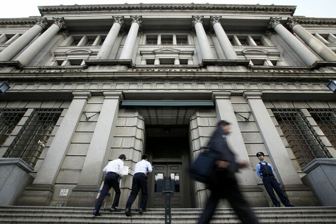 日銀は早期利上げ必要、対応が遅れている可能性も－吉川東大名誉教授