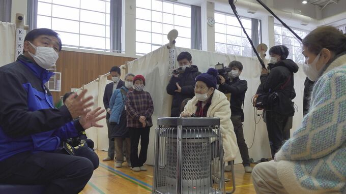「故郷を何とかしてほしい」遠く離れ避難生活過ごす人が馳知事に要望 金沢市の避難所訪問で|TBS NEWS DIG