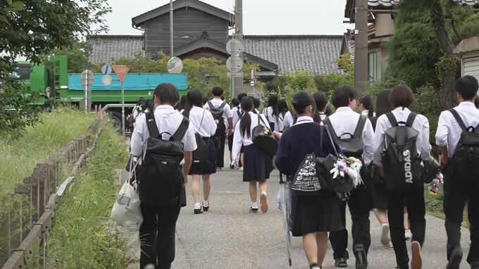 JR七尾線が全線で運転再開後初の平日 沿線の高校でも生徒が登校|TBS NEWS DIG