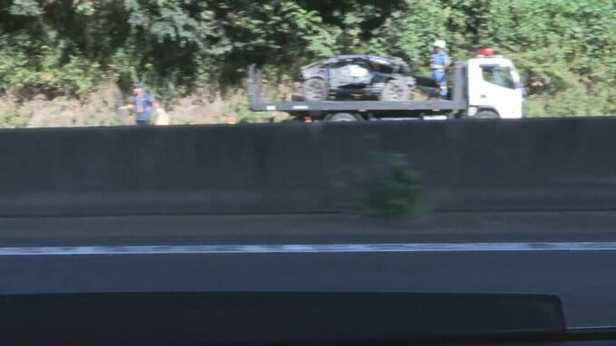 東北道で軽乗用車横転し大破　乗っていた男性2人がけが　白石IC～村田IC(下り線)約3時間通行止め　|　宮城のニュース│tbc NEWS│tbc東北放送