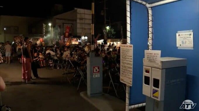 「最高です！」「こんなところがあるんだ」青森ねぶた祭で注目を集めている「屋台村」　祭本番時にデッドスペースとなる有料駐車場を有効活用　「屋台」と「キッチンカー」15店舗と無料の観覧席約300席用意　|　青森のニュース│ATV NEWS│青森テレビ