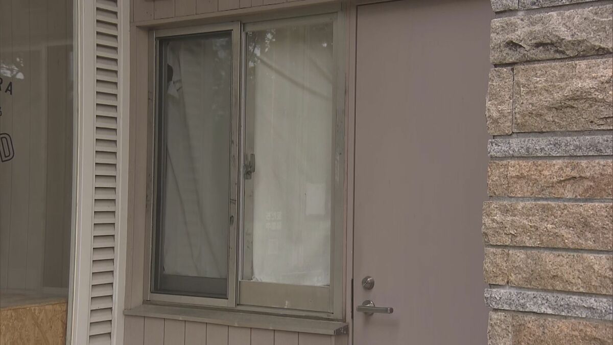 カフェから金庫が盗まれる… 警備システム作動→警察などが駆けつけると窓ガラス割られた状態  岐阜･各務原市「学びの森」