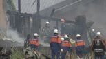 19歳と53歳の女性2人が不明 三重・亀山市で住宅2棟が焼ける火事 「2階建て建物が燃えている」|TBS NEWS DIG