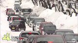 積雪が平年3倍超え 除排雪が行き届かず仕事始めは日中も交通渋滞続く青森県|TBS NEWS DIG