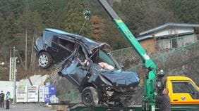 死亡したのは東京都の17歳の高校生 無免許で車を運転し横転事故 同乗の2人が大けが 山梨|TBS NEWS DIG