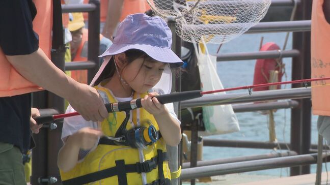 雄大な桜島を見ながら こどもの日は釣り日和 海づり公園にぎわう|TBS NEWS DIG