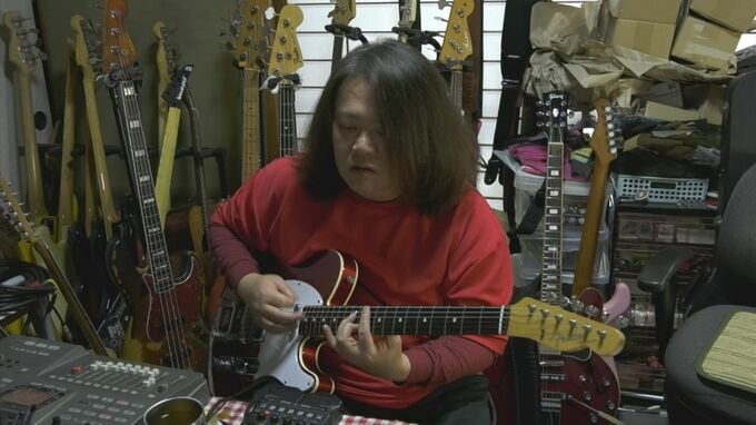 教え子の中には"ヒゲダン"メンバーも…変わった名前の「人間大学」　中で行われてたのは「ギターレッスン」|TBS NEWS DIG