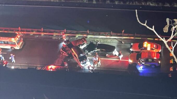 中央道下り線　勝沼IC付近で6台が事故　男女7人が病院搬送　|TBS NEWS DIG