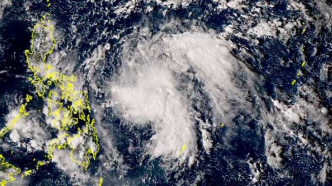 【台風情報・17日午後4時15分更新】“台風のたまご”＝熱帯低気圧 が発生中　今後台風に変わってフィリピンを横断か　発達しながら大陸方面へ　日本への影響は？　最新進路や今後の天気は？【雨風シミュレーション・気象庁最新情報】　|　青森のニュース│ATV NEWS│青森テレビ