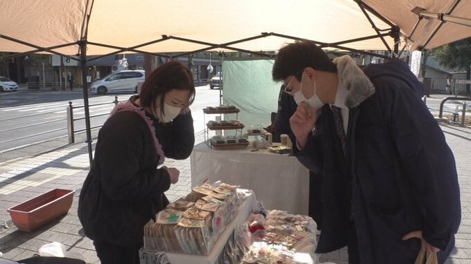 クリスマスマーケット　雑貨や焼き菓子など並ぶ　女性の活躍と交流の場をつくろうと市が開催　山梨・甲府市　|　山梨のニュース | ＵＴＹテレビ山梨