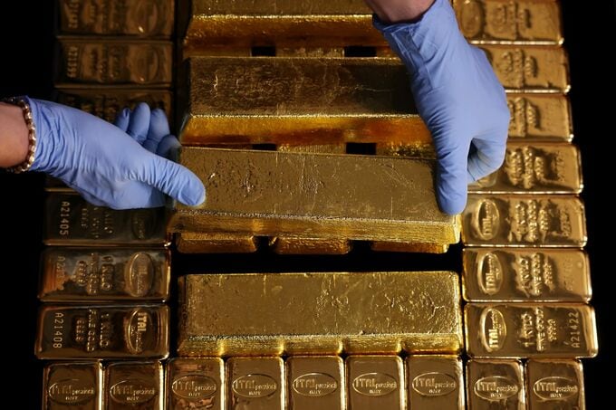 ドルより金が安全、ポートフォリオの15%投資が最適－資産家ダリオ氏