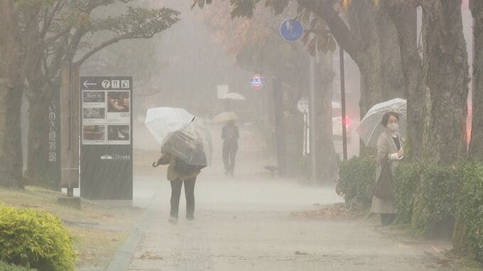 石川県内で今季一番の寒気 　予想最高気温は例年を6度ほど下回る 今夜からあす明け方にかけて山地では初雪の予想も|TBS NEWS DIG