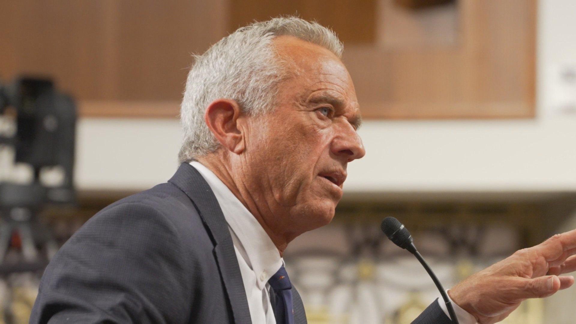 ロバート・ケネディ・ジュニア氏“ワクチンに否定的”報道に強く反論 トランプ政権の厚生長官に指名され議会公聴会出席 | TBS NEWS DIG