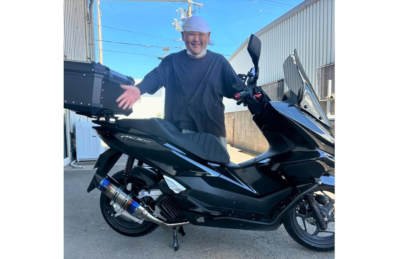 ひろちゅん⭐︎NEWPCX エアロウイング　PCXカスタム セール中！PCX カスタムエアロパーツウイング かっこいいから