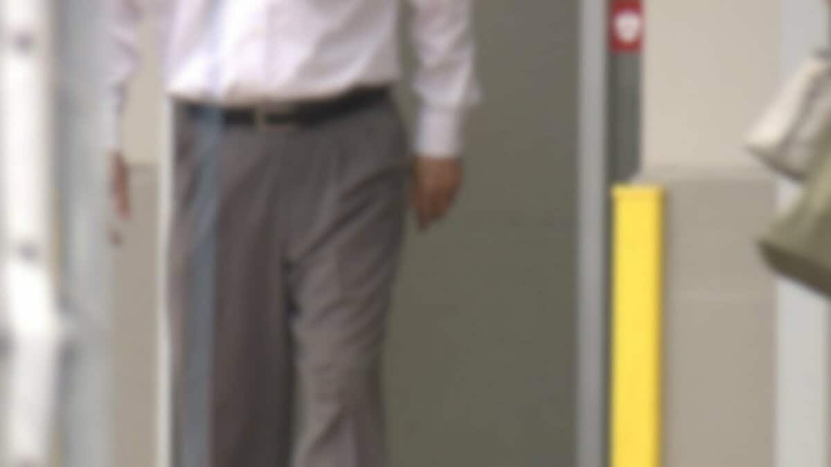 「遊ぶお金が欲しかった」85歳男性が財布をひったくられた事件　小学生2人を補導、児童相談所に通告