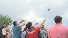 水質問題のセーヌ川でついに開催　トライアスロン選手に沿道から声援| TBS CROSS DIG with Bloomberg