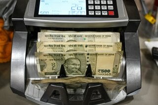 インド・ルピー、対ドルで最安値更新－新興国通貨全般に下押し圧力| TBS CROSS DIG with Bloomberg