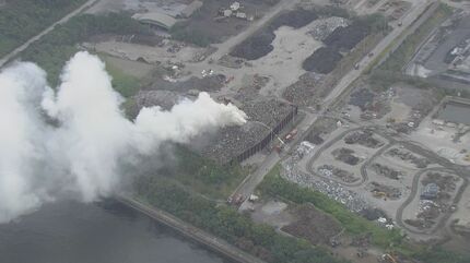 大同特殊鋼の工場敷地内で火事 鉄くずなど廃材を保管するスペースで