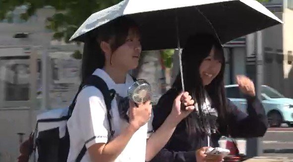 夏服に「衣替え」ポロシャツ着て登校の高校生、半そでワイシャツで通勤の会社員の姿…1日は長野・松本で32度、飯田で31度など「真夏日予想」　|　SBC NEWS | 長野のニュース | SBC信越放送