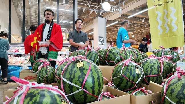 夏の味覚をPR 日田天領西瓜の旬入りフェアにぎわう|TBS NEWS DIG