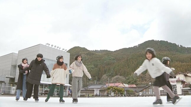 寒さを吹き飛ばせ！アイススケートリンク賑わう|TBS NEWS DIG