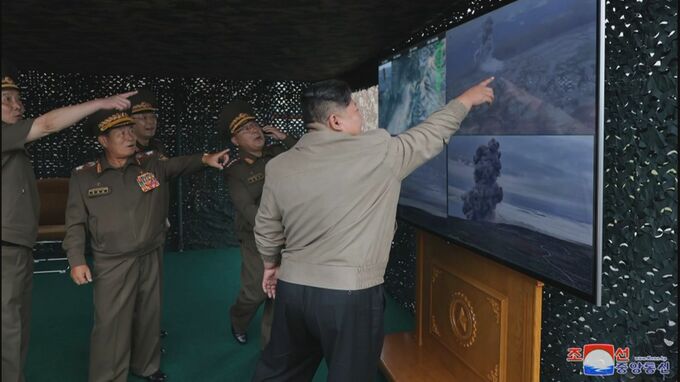 北朝鮮が“4.5トン級の超大型弾頭”装着の新弾道ミサイル発射試験に成功と発表|TBS NEWS DIG