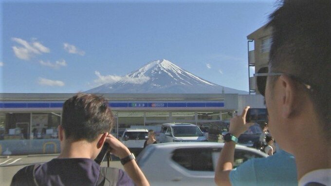 富士山を隠す黒幕の設置工事はじまる　人気の撮影スポット　観光客の迷惑行為に町が対策　|　山梨のニュース | ＵＴＹテレビ山梨