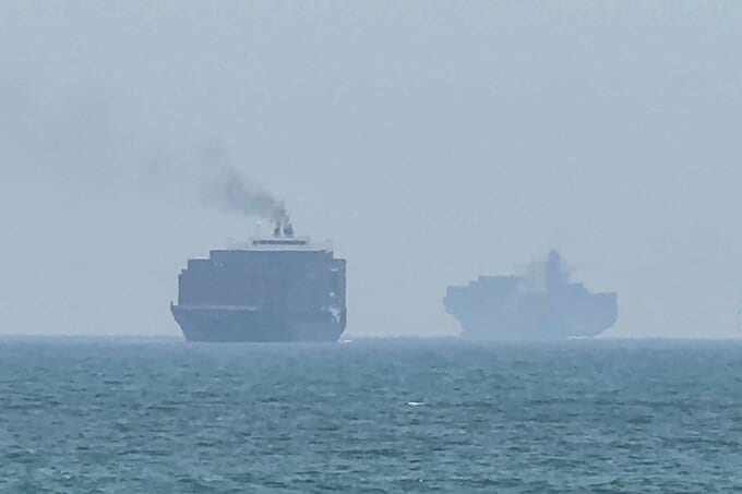 米がイランに追加攻撃を開始、応酬激化－ホルムズ海峡の再開巡り対立