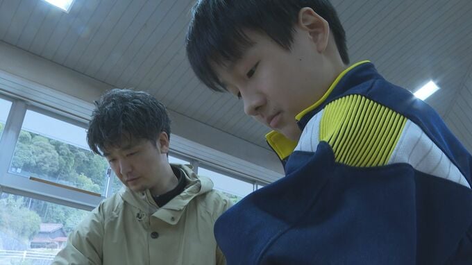 中学生が木のテーブル製作「地域に木や森がいっぱい、有効活用が大切」デザインも自分たちで手がける|TBS NEWS DIG