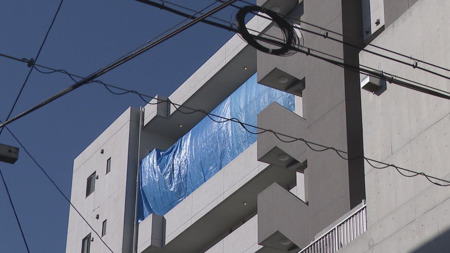 マンションで手首を縛られ遺体で見つかった男性　SNSのアカウントが最近まで使われる　犯人が生存を装ったか